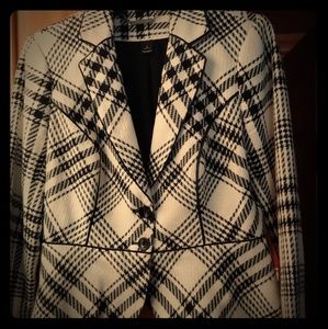 White House Black Market plaid blazer size 6